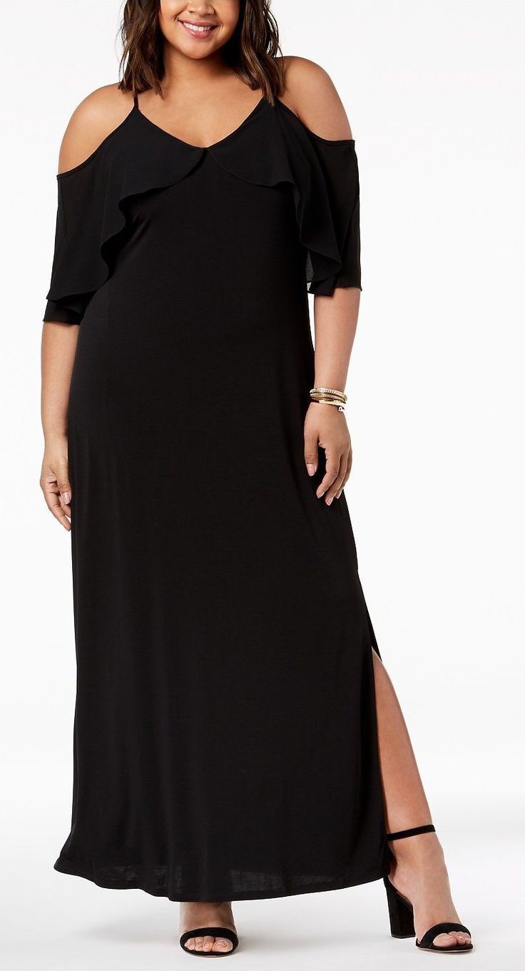 Little black dress: Plus size outfit  