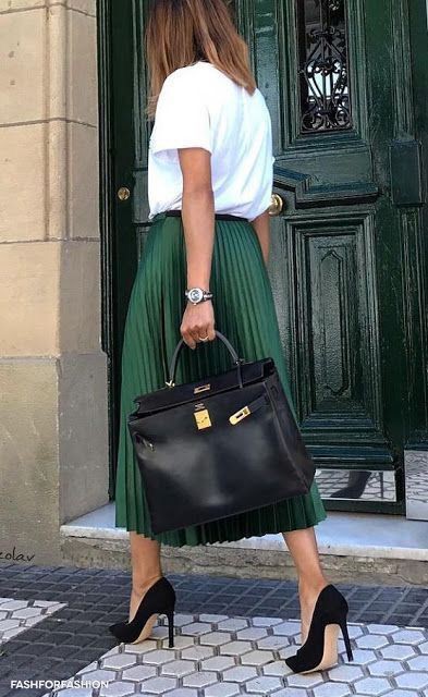 Green pleated skirt outfit, Casual wear | Outfit With Pleated Skirts |  Business casual, Casual wear, Skirt Outfits