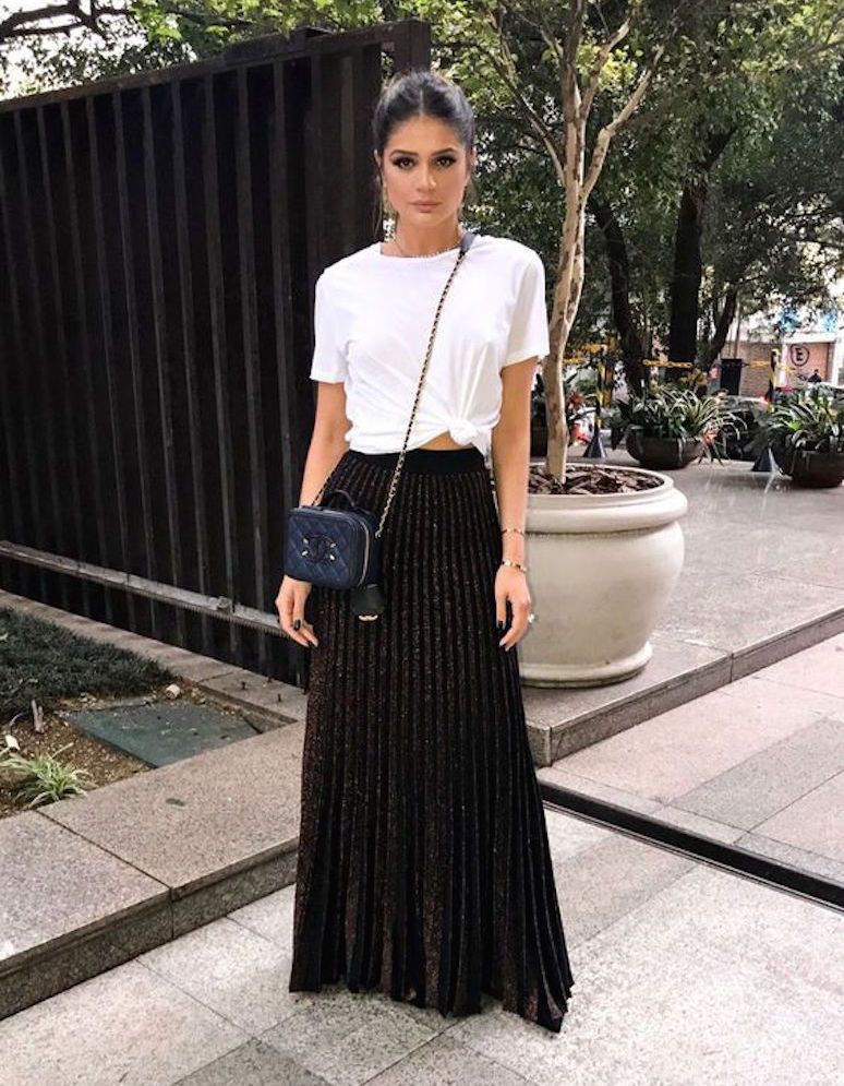 Looks com saia longa: Crop top,  Saia Longa,  Skirt Outfits,  Saia Midi,  Brian Atwood  