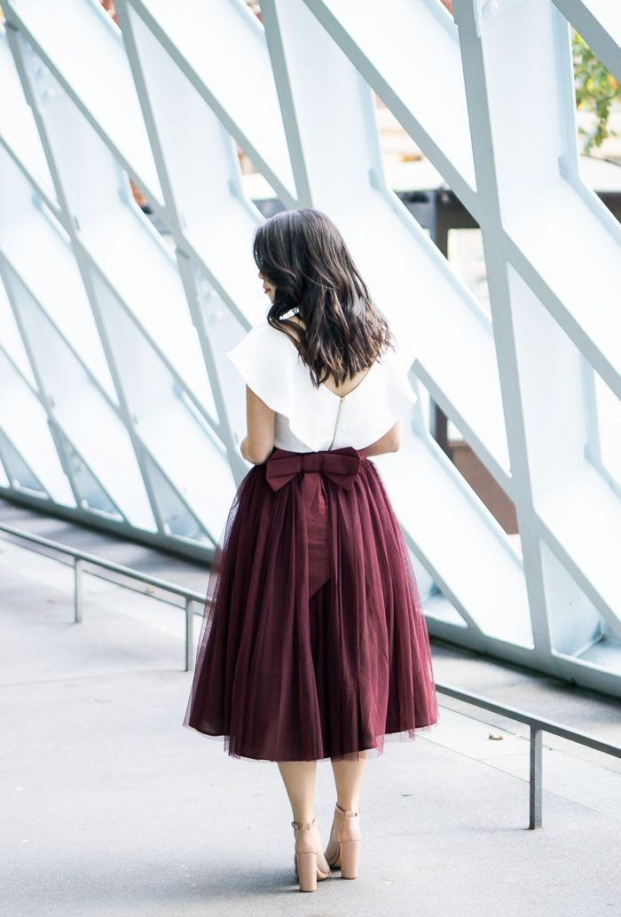 Outfit With Midi Skirt, Ballerina skirt, Crop top: Crop top,  Ballerina skirt,  Ball gown,  Pencil skirt,  Casual Outfits,  Midi Skirt Outfit  