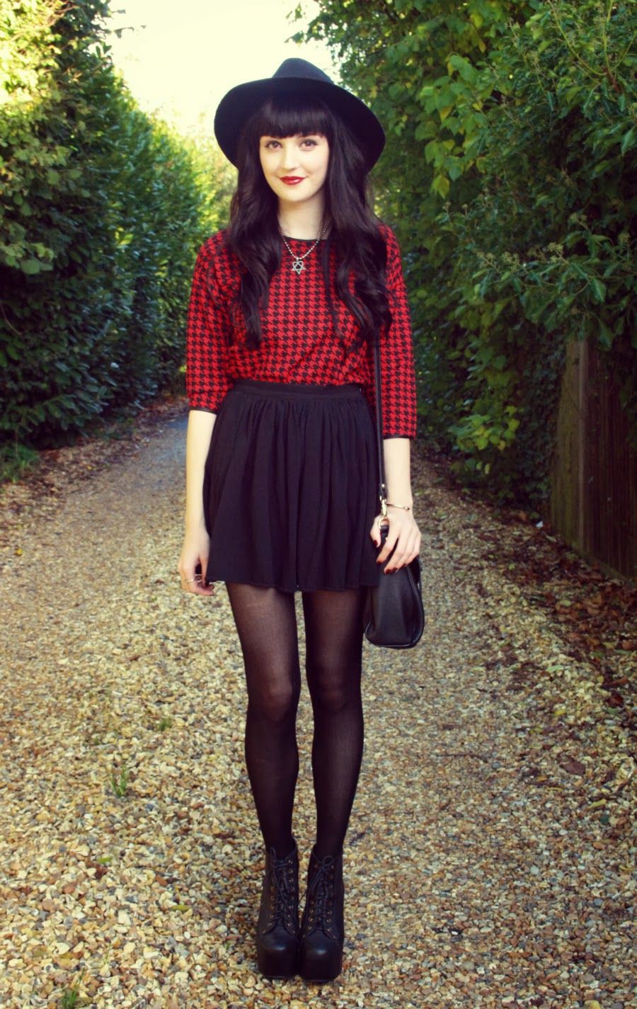 Totally my style!!! outfit vintage invierno, Vintage clothing: winter outfits,  Skater Skirt,  Vintage clothing,  Skirt Outfits  