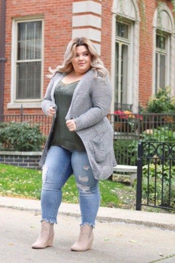 plus size outfits with boots