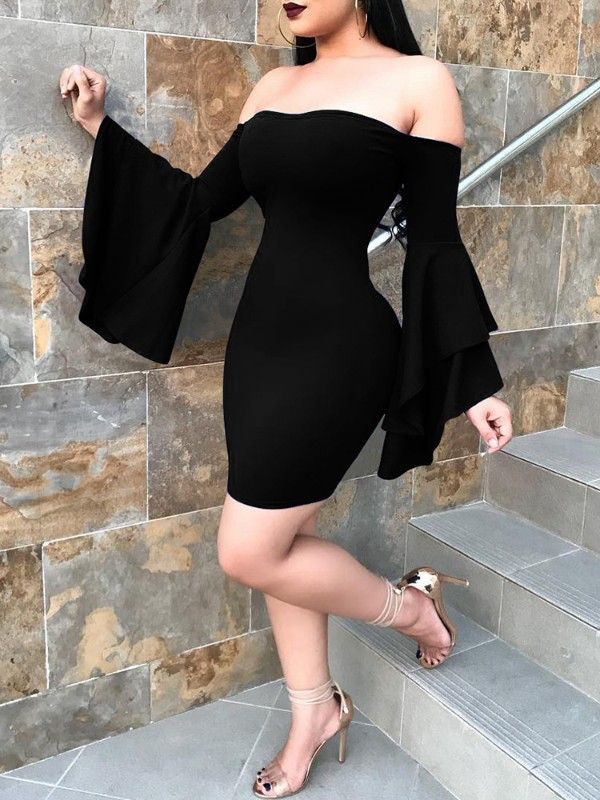 Elegantes juveniles vestidos cortos, Casual wear What Shoes To Wear With A Black Dress | Bell sleeve, Black Dress Outfits, Boat neck