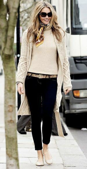 These are Fabulous elle macpherson casual: Slim-Fit Pants,  Ballet flat,  Street Style,  Casual Outfits,  Flat Shoes Outfits  