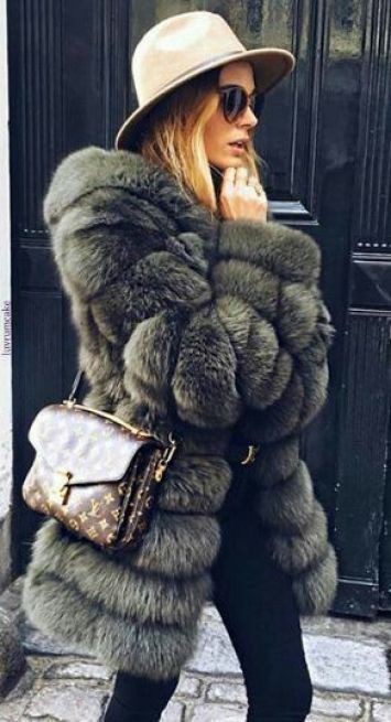 Louis Vuitton LV long fur coat woman winter 2019  Cute casual outfits,  Clothes design, Fur coats women