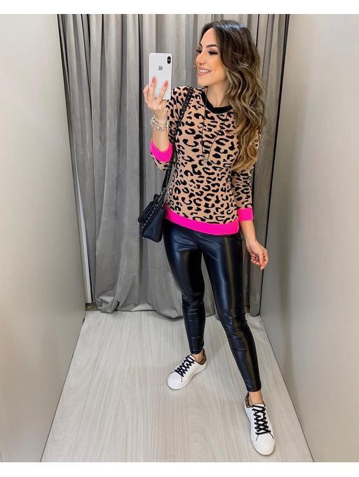 Blusa tricot animal print: Animal print,  Maxi dress,  Legging Outfits  