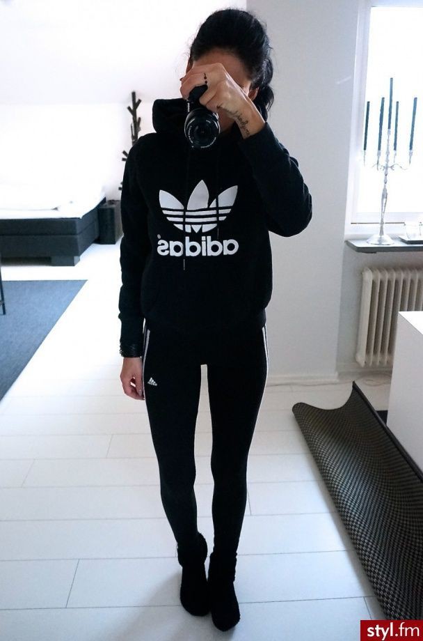 adidas crop top hoodie outfit