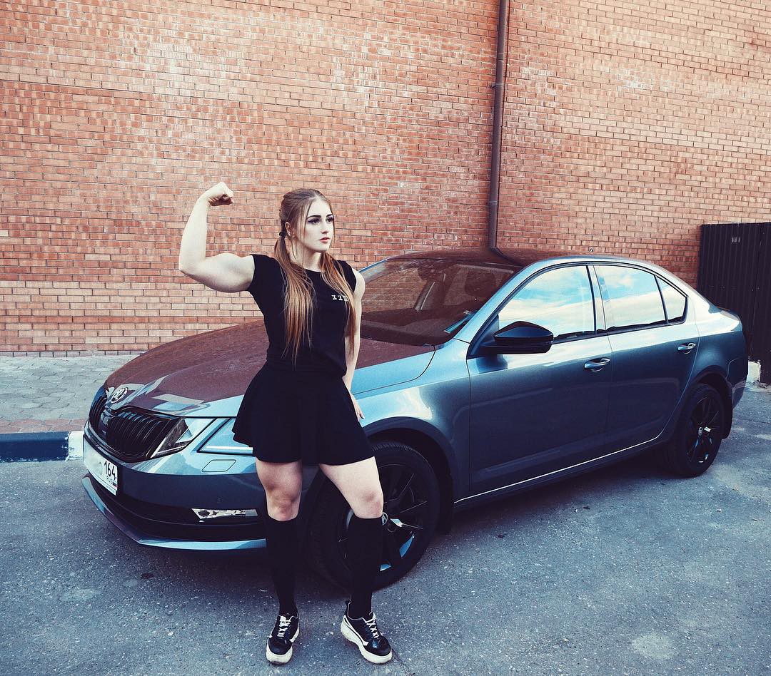 Powerful tips for vehicle door, Julia Vins: Julia Vins  