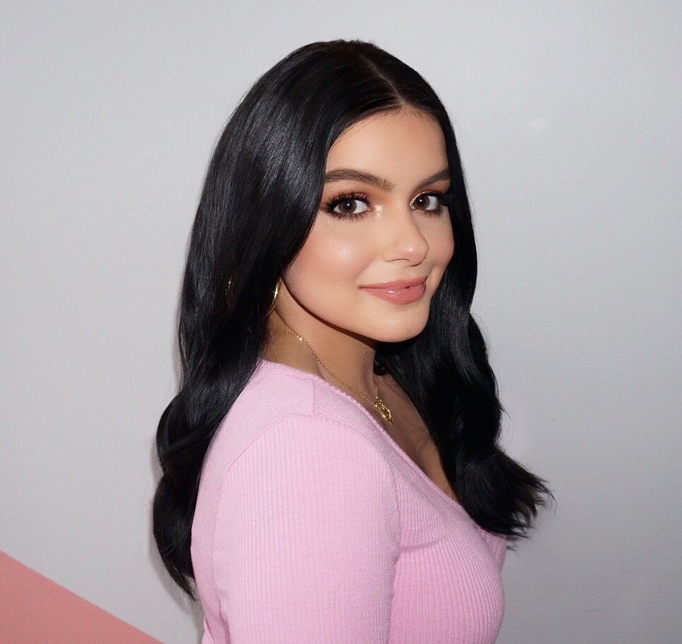 Ariel winter weight loss: Weight loss,  Sarah Hyland,  Ariel Winter,  Hot Instagram Models,  Alex Dunphy  