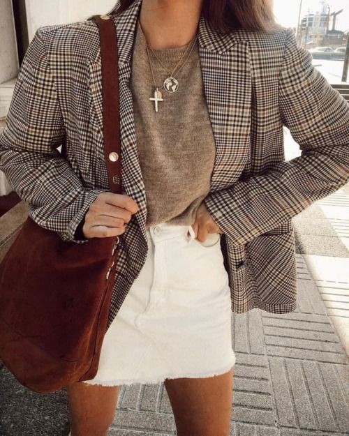 Tips to style autumn ootd, Dr. Martens | Women Blazer Outfits | Blazer ...