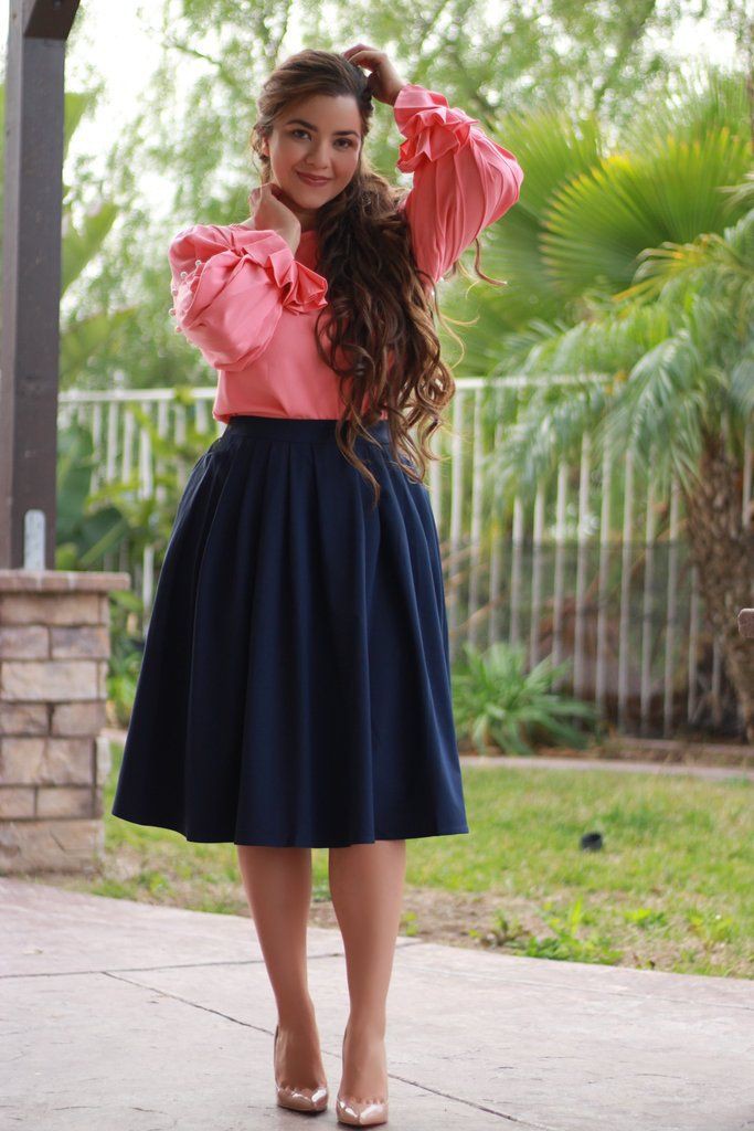 Outfit With Midi Skirt, Cocktail dress, Sleeveless shirt: Cocktail Dresses,  Crop top,  Sleeveless shirt,  shirts,  Bridesmaid dress,  Midi Skirt Outfit,  Midi Skirt  