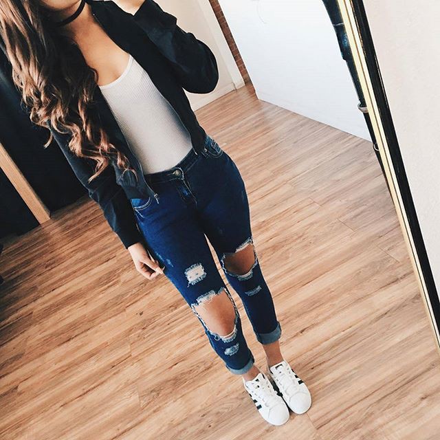 Trendy high school outfits, Casual wear: Fashion photography,  Crop top,  School Outfit,  summer outfits,  Casual Outfits,  Aesthetic Outfits  