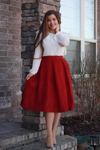 Divine tips for modest fall outfits, Twinset Long Skirt: Fashion week,  Casual Outfits,  Midi Skirt Outfit,  FLARE SKIRT,  Twirl Skirt,  High-Low Skirt,  Swing skirt,  Chambray Skirt  