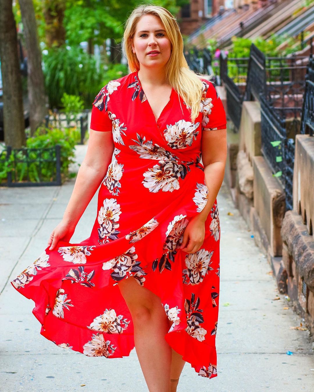 Trendy and classic fashion model, Plus-size model: Cocktail Dresses,  Plus-Size Model,  fashion model,  Fashion Nova,  Sophie Turner,  Photo shoot,  Hot Instagram Models  