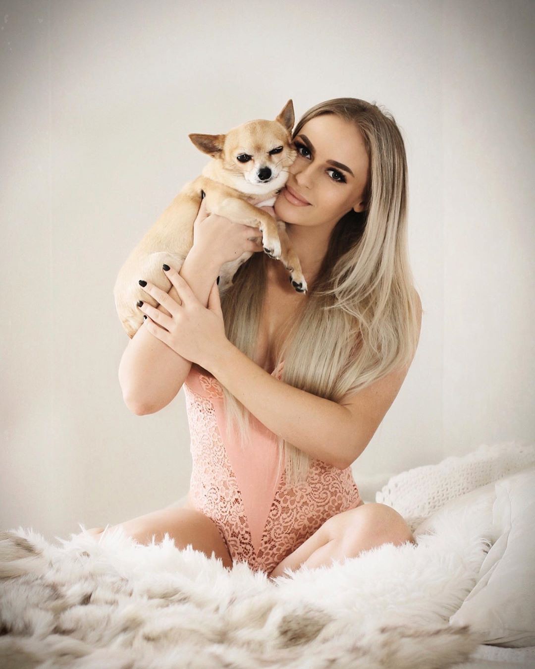 Anna Nystrom Instagram Pictures, Anna Nystrom, Photo shoot: Pin-Up Girl,  Dog breed,  Photo shoot,  Anna Nystrom  