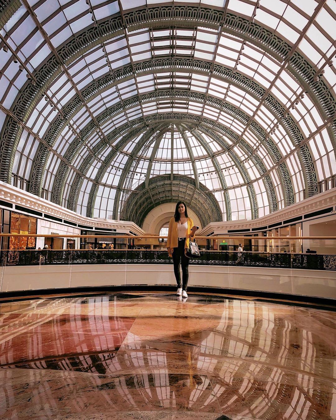 Mall of the emirates, Ski Dubai: Hot Instagram Models  