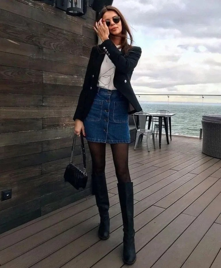 Outfit con falda de mezclilla y botas | Skirt Outfits For College | Casual  wear, Denim skirt, Fashion boot