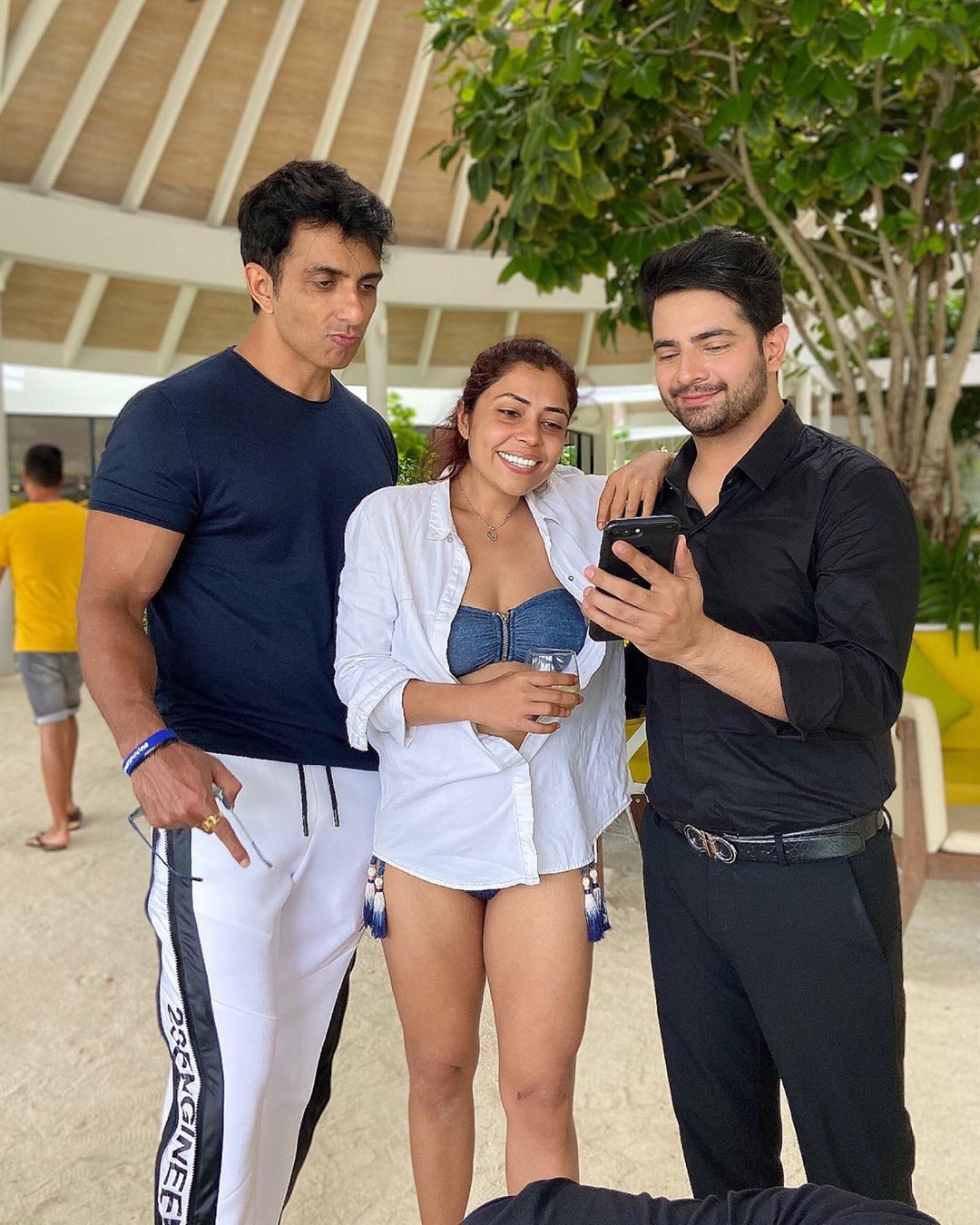 Farrah Kader Instagram Photos, Farrah Kader, Sonu Sood: Hot Instagram Models,  Farrah Kader  