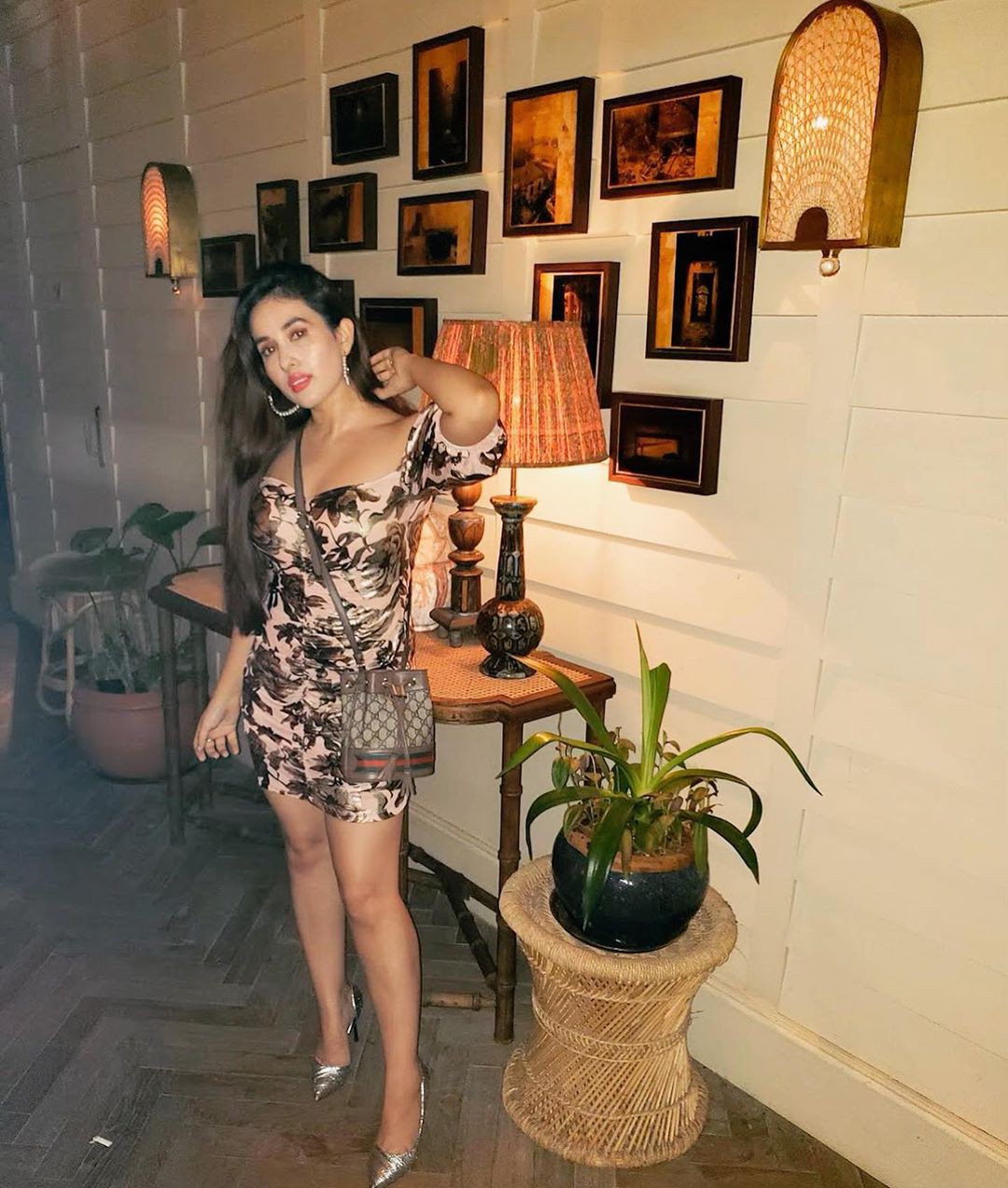 Most admired US tips for fashion model, Aditi Budhathoki: Aditi Budhathoki,  Hot Instagram Models  