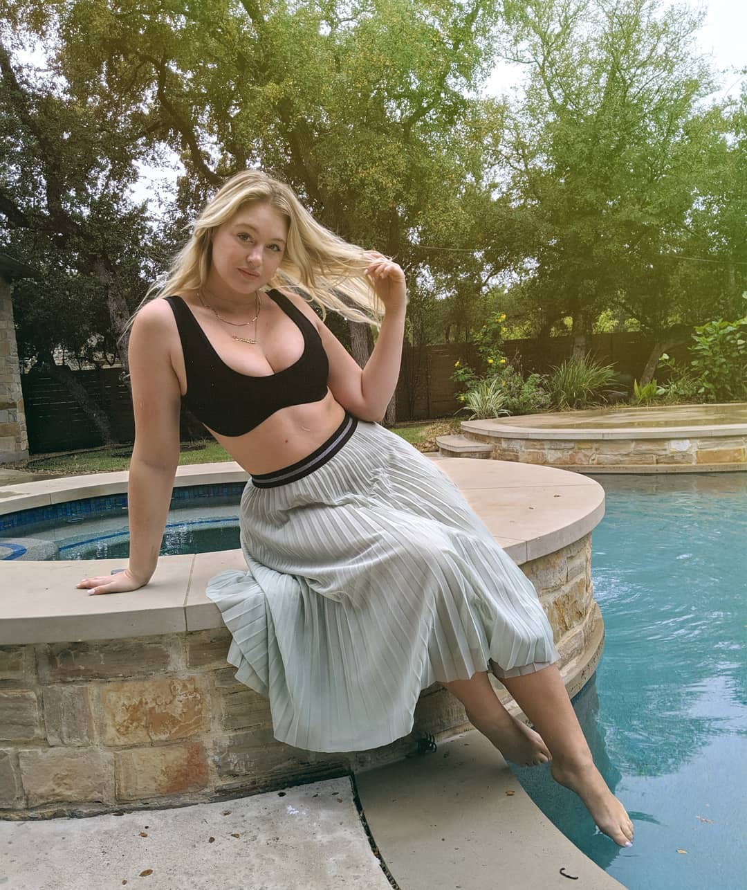 Vintage outfit ideas for  Body positivity: Plus-Size Model,  Body Goals,  Iskra Lawrence,  Hot Instagram Models  