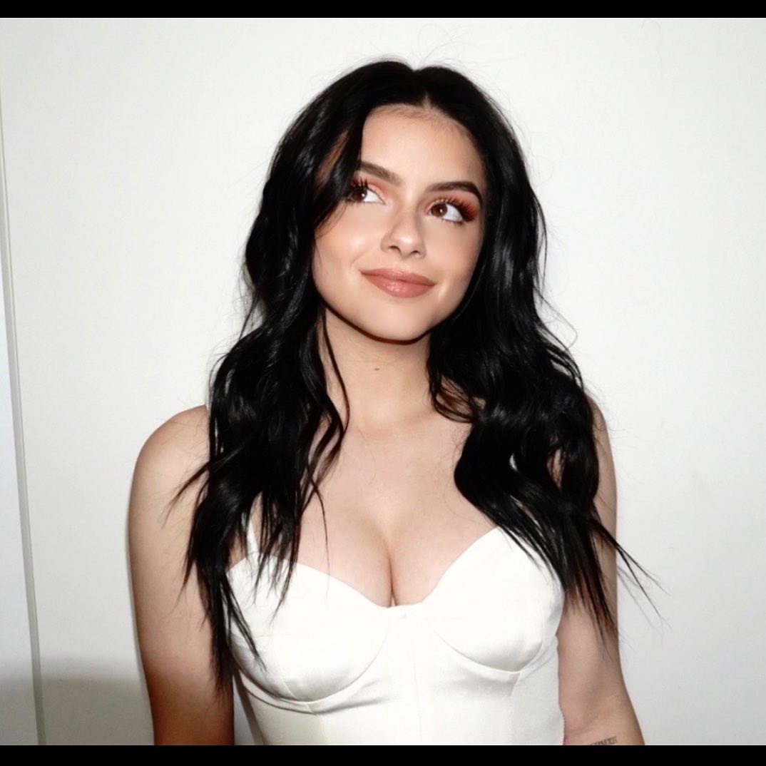 Just adorable ideas for Ariel Winter, Modern Family: United States,  Ariel Winter,  Levi Meaden,  Hot Instagram Models  