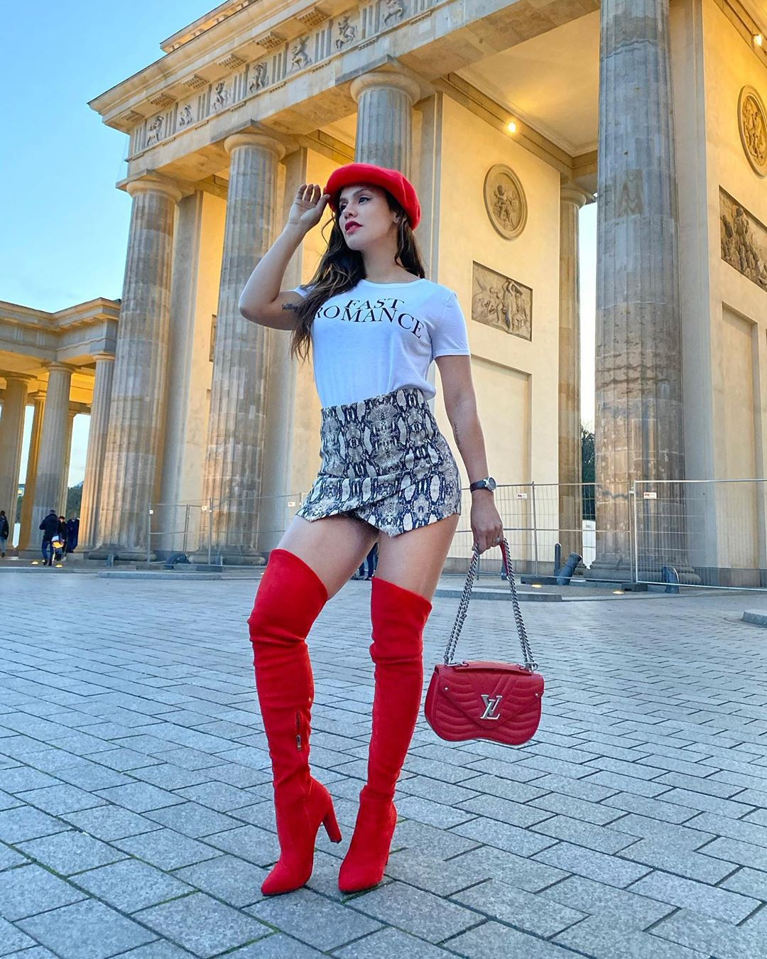Wear anywhere brandenburg gate, Television in Colombia: Hot Instagram Models  