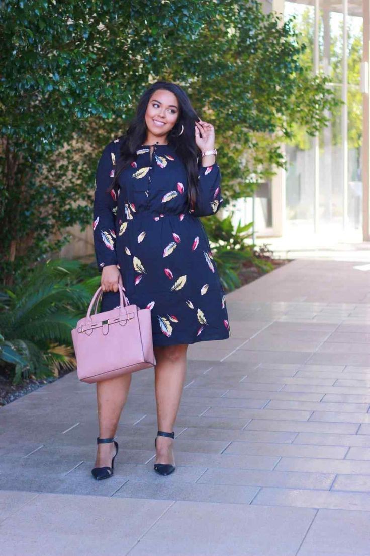 Floral dress job interview, Plus-size model: Floral Outfits,  Business casual,  Plus-Size Model,  Work Outfit,  Job interview,  Casual Outfits  