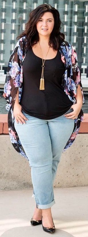 Nice and decorative curvy fashion, Plus-size model | Plus Size Outfits ...