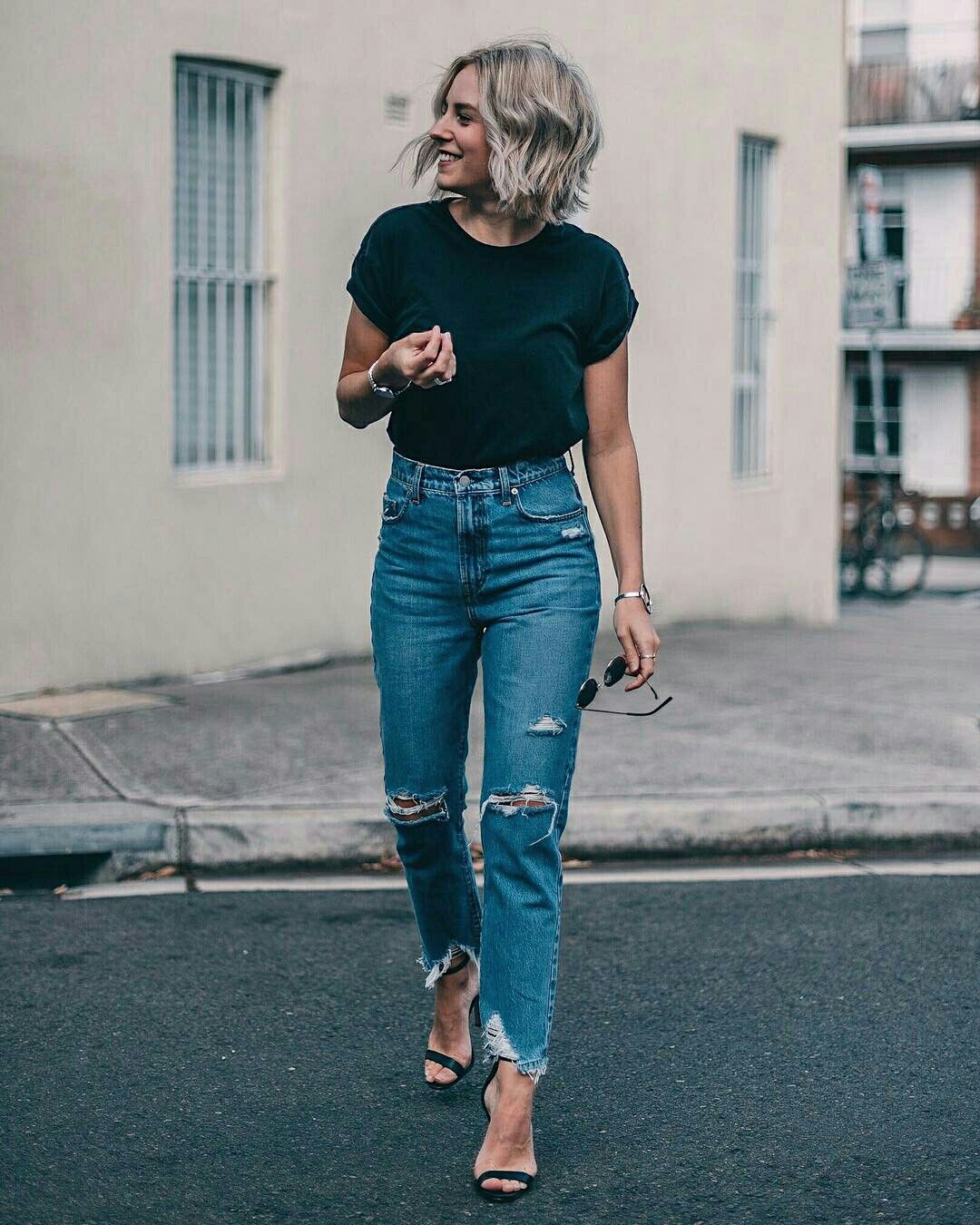 High waisted jeans outfits, Mom jeans | Outfits For Skinny Women | Casual  wear, Mom jeans, Skinny Women Outfits