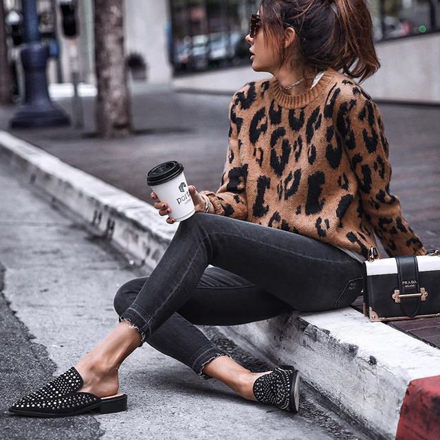 Must try tips for chic outfits 2019, Casual wear: High-Heeled Shoe,  Polo neck,  Animal print,  College Outfit Ideas,  Street Style,  Casual Outfits  