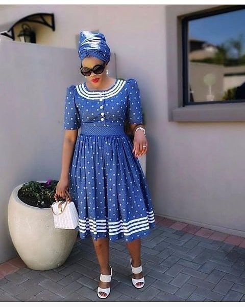 seshoeshoe dress with lace