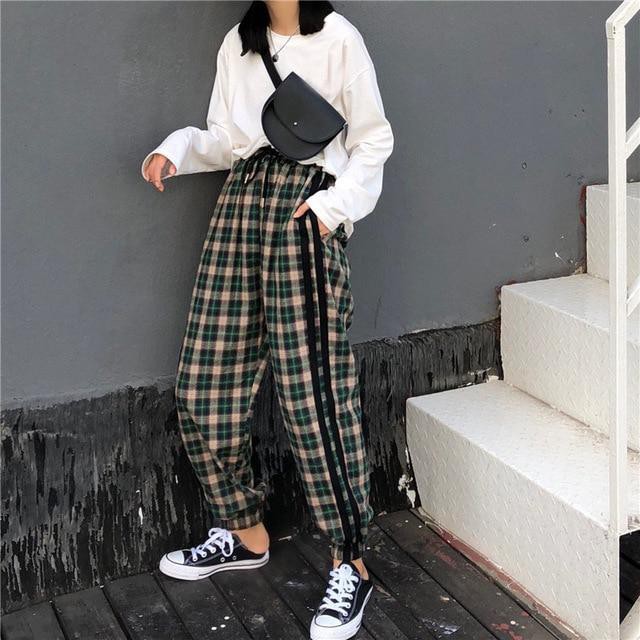 Feel these nice korean plaid pants, Capri pants: Harem pants,  Capri pants,  Full plaid,  Casual Outfits,  Plaid Pants  