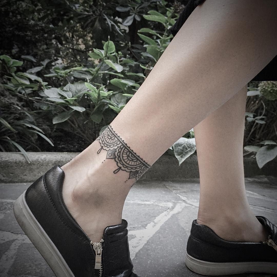 22 Feather Ankle Bracelet Tattoos