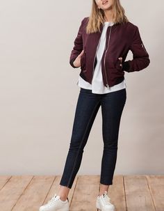 Outfit chaqueta bomber mujer, Flight jacket | Bomber Jacket Outfit | Casual  wear, Flight jacket, Jacket Outfits