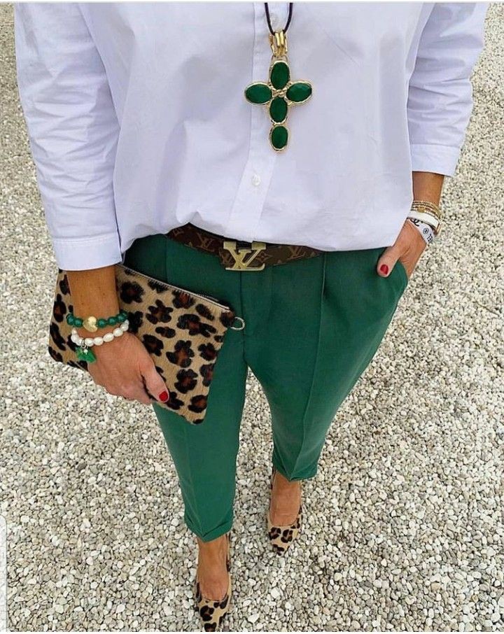 Outfits With Green Pants, London Fashion Week, Street fashion: Lapel pin,  Animal print,  Fashion week,  Street Style,  Casual Outfits,  Band collar,  Green Pant Outfits  