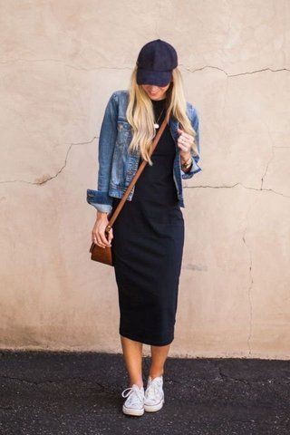 Black dress with denim jacket and sneakers: Jean jacket,  Sports shoes,  Baseball cap,  Casual Outfits,  Brunch Outfit  