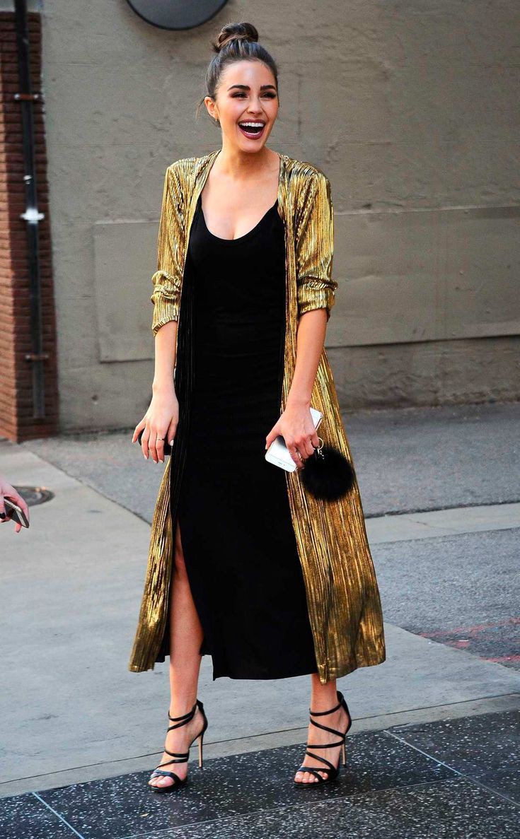 Vestido negro con ensamble, Maxi dress: Maxi dress,  Celebrity Style  