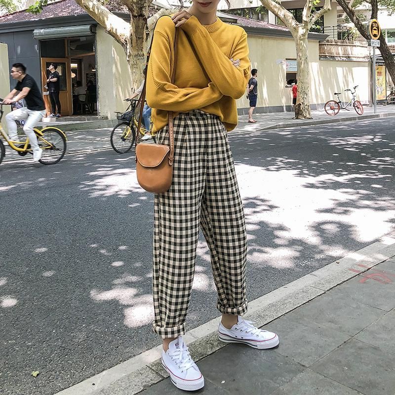 Emma Chamberlain Emma Chamberlain Plaid Pants, trousers for women, PantalÃ³n Vaquero: Vintage clothing,  Plaid Pants  