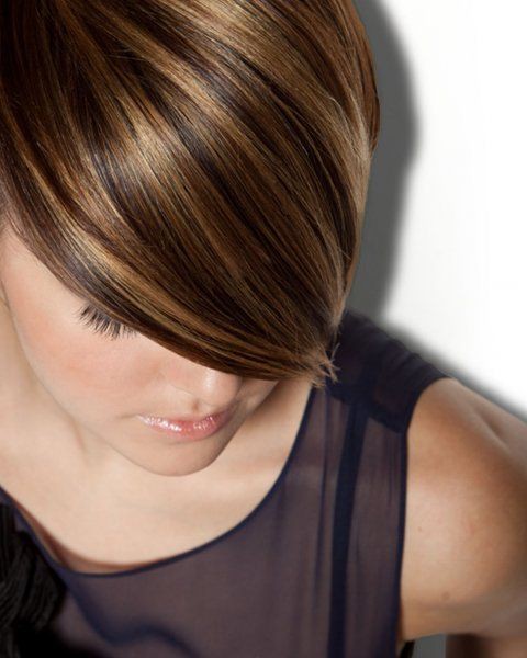 Pixie short dark brown hair with caramel highlights: Brown hair,  Short hair,  Pixie cut,  Hair highlighting,  Black hair  