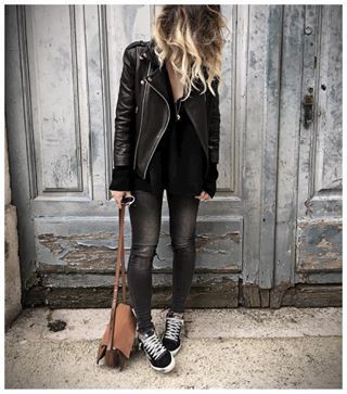 Tenue pour un week end: Leather jacket,  Lapel pin,  College Outfit Ideas  