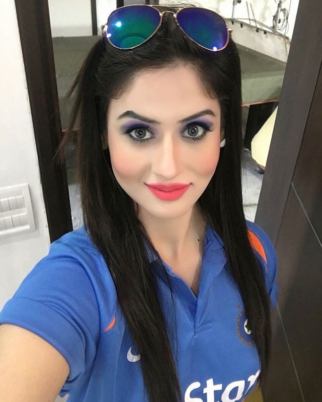 Sabby Suri Hot Selfie Instagram: Sabby Suri Instagram,  Sabby Suri  