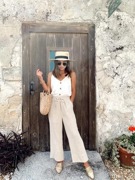 Best Summer Outfit Ideas with a Hat | Linen Pants Outfits in Summer 2022: Pant Outfits,  Capri pants,  Straw hat,  Fashion accessory  