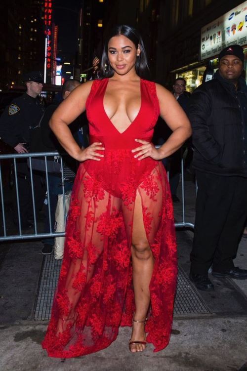 American plus size model, Ashley Graham: Plus size outfit,  Plus-Size Model,  Ashley Graham,  United States  