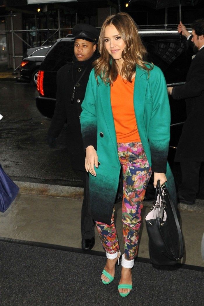 Jessica alba green coat, Jessica Alba: Blake Lively,  Jessica Alba,  Floral Outfits,  Wool Coat  