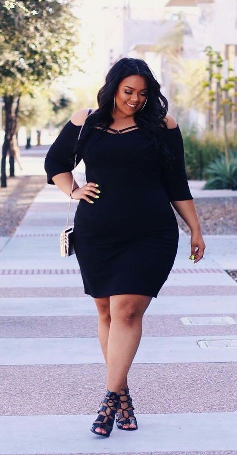Love these little black dress, Plus-size model | Plus Size Outfits Ideas Photo shoot, Plus size outfit, Plus-size model
