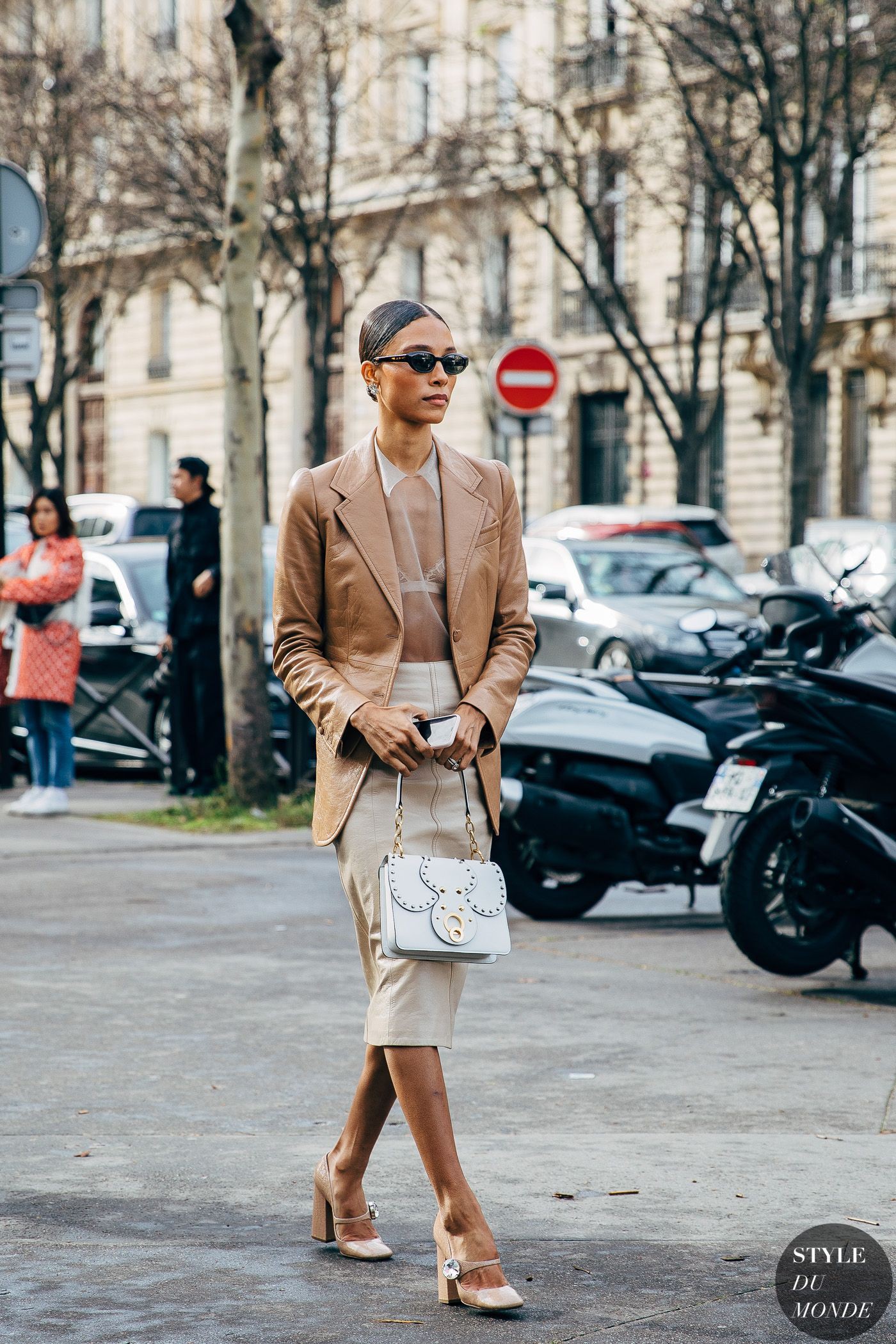 Street Style Brown Pants Outfit: Kendall Jenner,  Fashion week,  Street Style,  Brown Outfit  