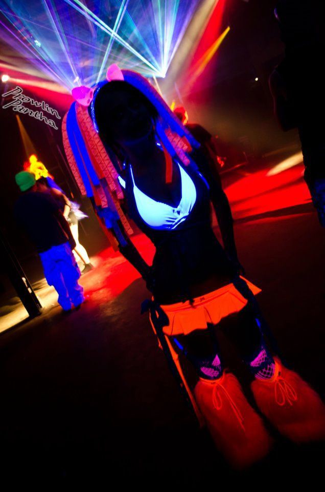 Electronic dance music, Glowing Outfit Ideas For Party: Glowing Fishnet Outfit,  Glow In Dark,  Glow In Night  