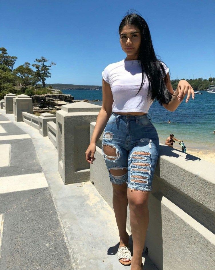 Find out great ideas for outfits baddie 2019, Casual wear: summer outfits,  Ripped Jeans,  Romper suit,  Slim-Fit Pants,  Strapless dress,  Fashion Nova,  Casual Outfits  