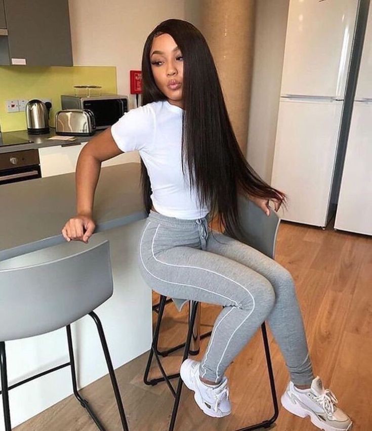 gray leggings outfit