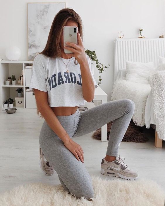 Outfit With Grey Leggings | Outfit With Grey Leggings | Casual wear, Legging  Outfits,